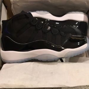 AIR JORDAN 11 RETRO "SPACE JAM 2016 RELEASE"